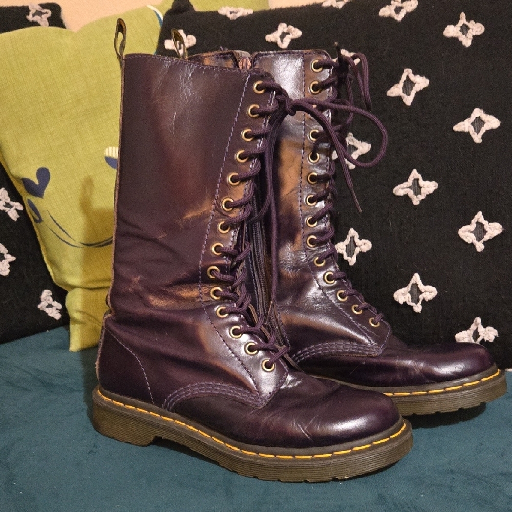 Purple 14 Eye Dr. Marten 11820